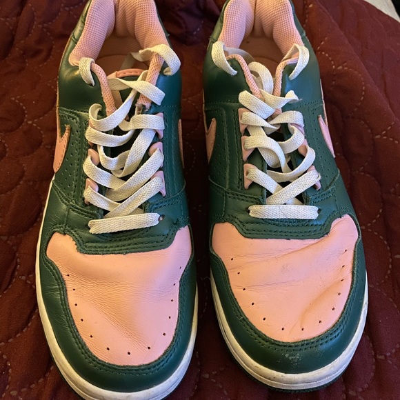 Nike Shoes - Nike Low Cute Sneakers